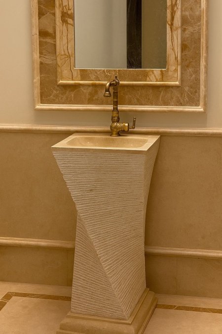 مغسلة حجر فاخرة